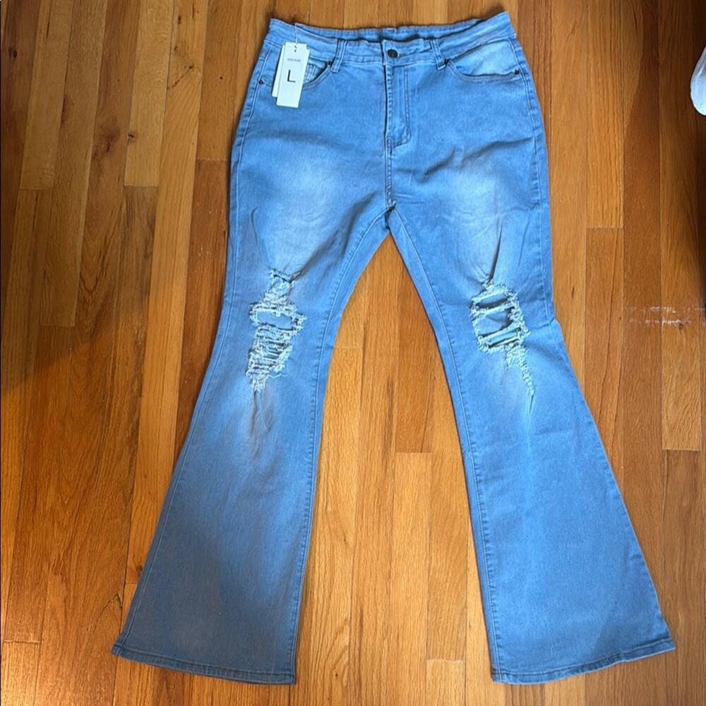 NWT XQR Women's Distressed Flare Jeans Size Large